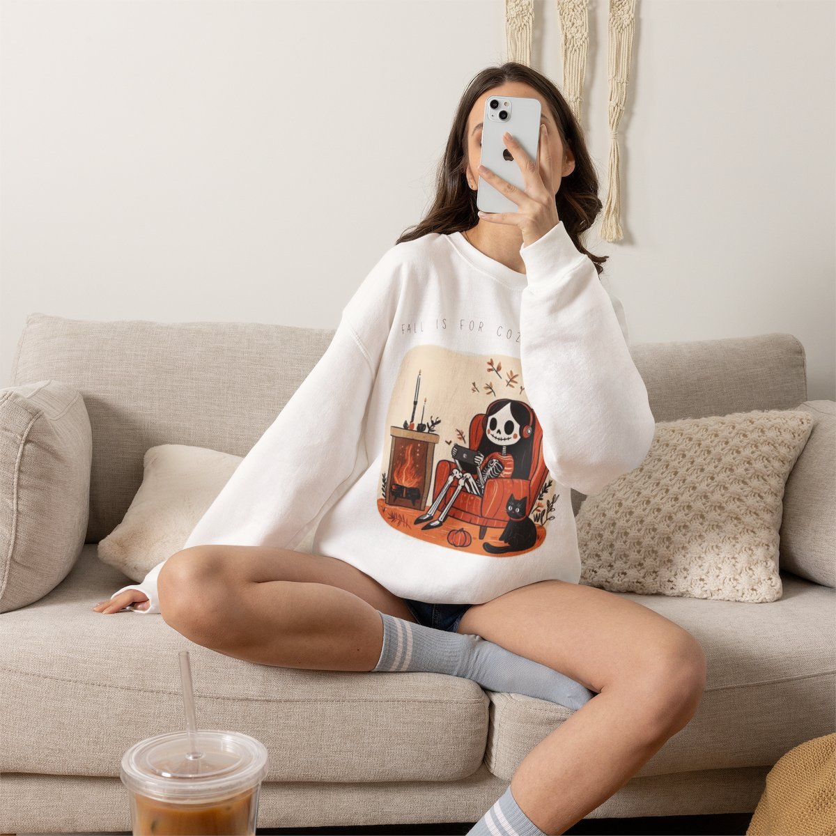 Unisex Cozy Gaming Skeleton Sweatshirt with Cute Cat | Fall Apparel & Gifts Detail