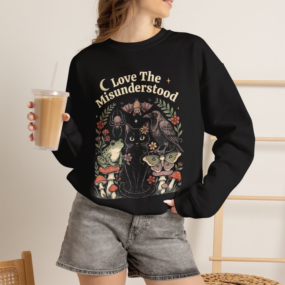 Love The Misunderstood Black Cat & Gothic Nature Unisex Sweatshirt Black
