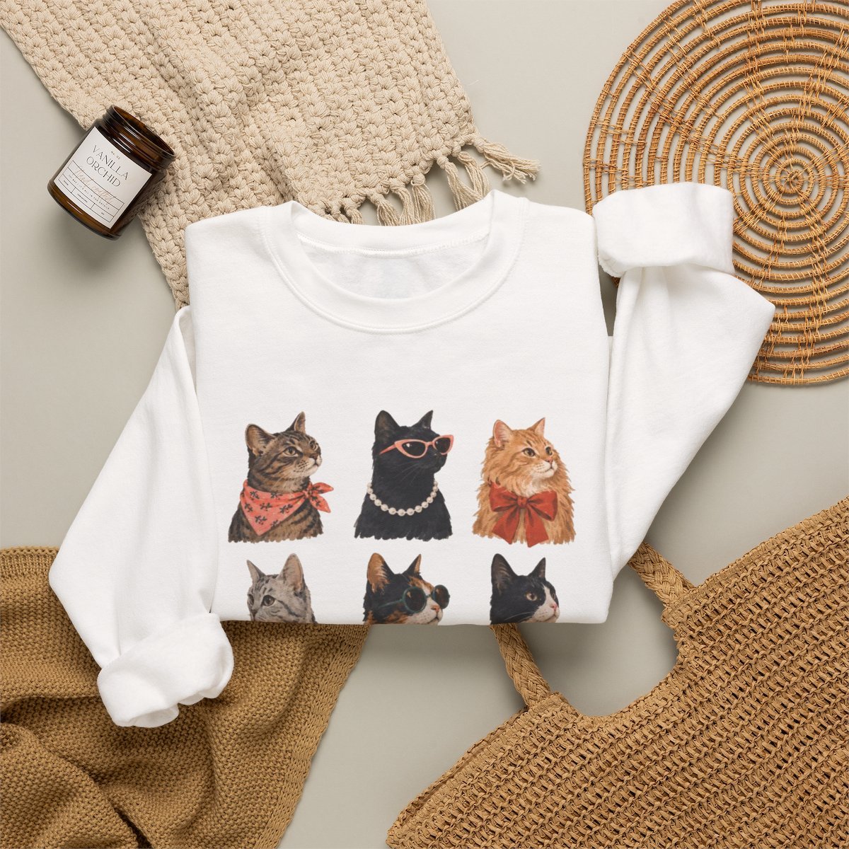 Cute Retro Cat Lover Unisex Crewneck Sweatshirt Cozy Autumn Gift Detail