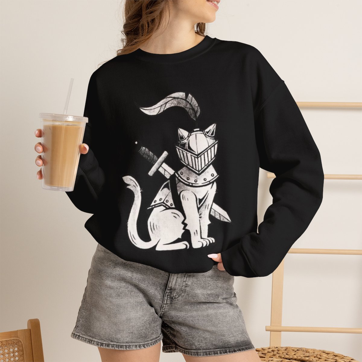 Unisex Medieval Knight Cat Sweatshirt - Cute Pet Lover Gift & Aesthetic Crewneck Black