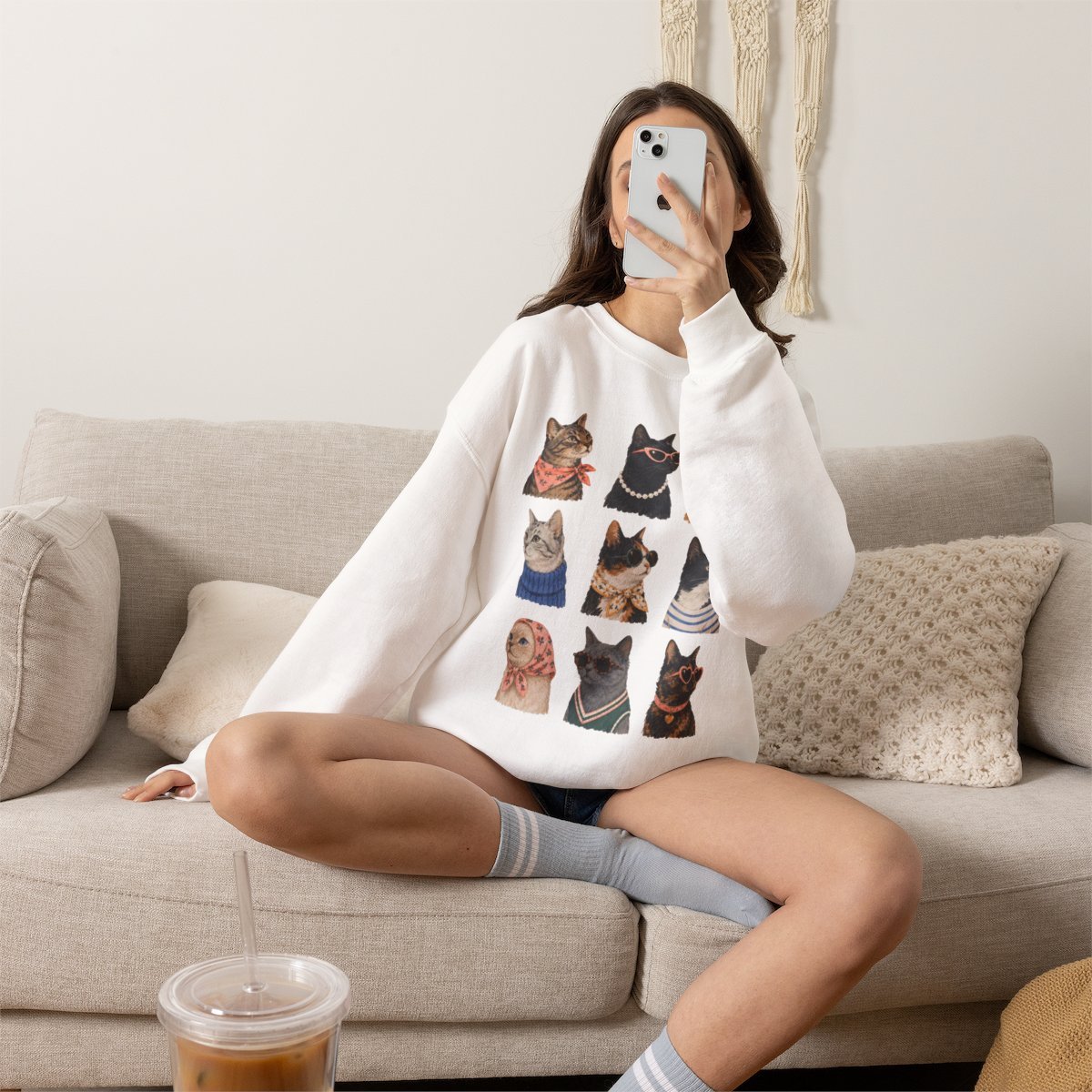 Cute Retro Cat Lover Unisex Crewneck Sweatshirt Cozy Autumn Gift Detail